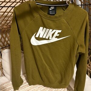 Women’s Nike crewneck